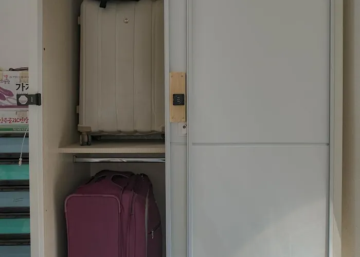 Seoullo Apartment *
